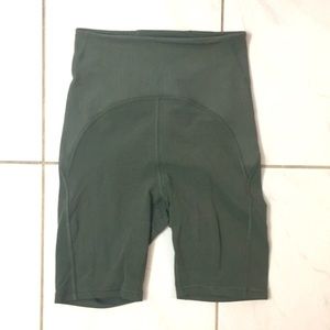 Lululemon Blissful Bend Super High Rise 8” Short (4)